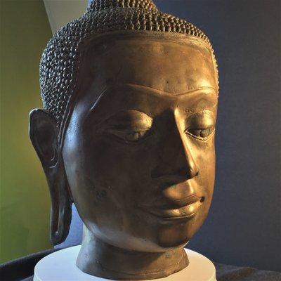 Lana Style Buddha. Beautiful bronze.