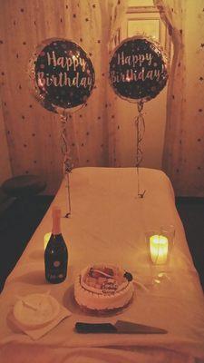 Couple massage birthday surprise for my bf! Thank you Dan & Li for your thoughtfulness & beautiful presentation!