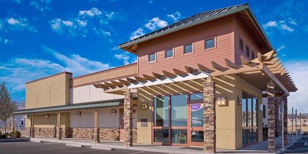 Entrance to Renown Urgent Care - Summit Ridge.