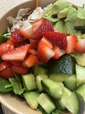 Veggie and fresh fruit spinach salad