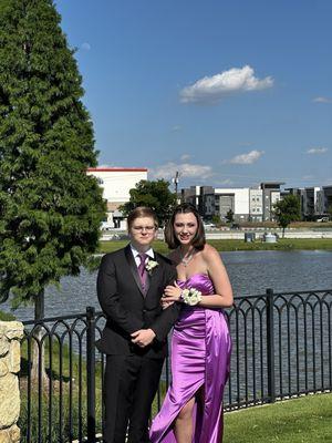 Great standard satin lapel tuxedo with the purple ties and vest.