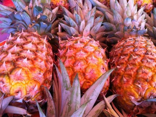 Super sweet acid free pineapples 2 for $5