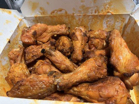 Chicken Wings 20 hot $20 very good 2/25/2022