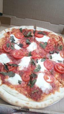 New York style Margherita pizza