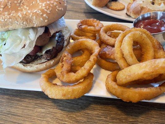 Cheese Burger * Sub: Onion Rings