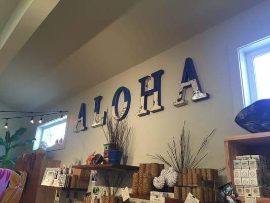 Aloha room letters! These are really big!