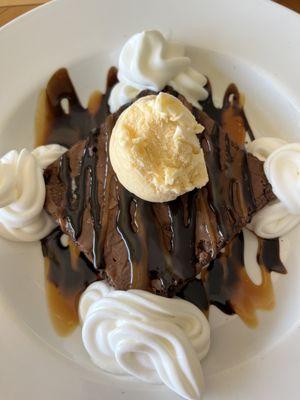 Brownie dessert.