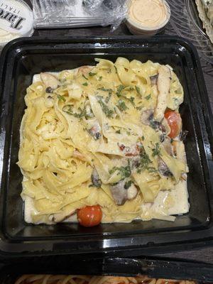 18. Fettuccine Alfredo with chicken