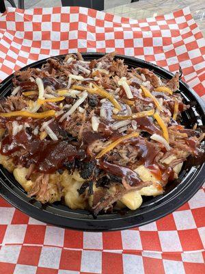 Loaded mac n cheese with brisket