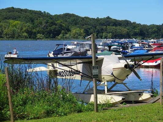 seaplane