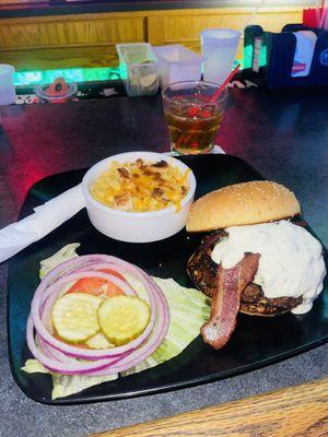 Blue cheese burger,  Mac and cheese with a crown and tropical.