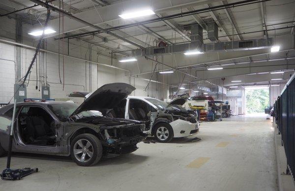 Huber Collision Center has ample bays and skilled technicians to get your vehicle fixed right and efficiently.