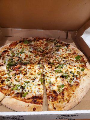 BBQ Chicken Pizza (XL $25.95)