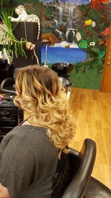 Beautiful ombre done by mckenzi