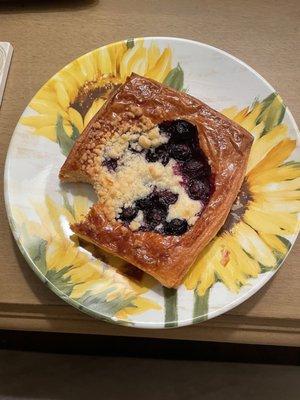 Blueberry Chèvre Danish