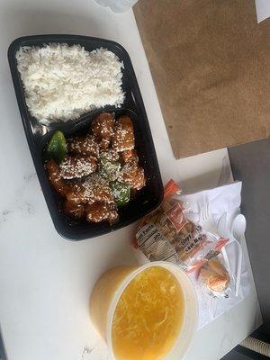 Lunch Special: Sesame Chicken w/ White Rice, Egg Drop Soup, comes w a drink + more