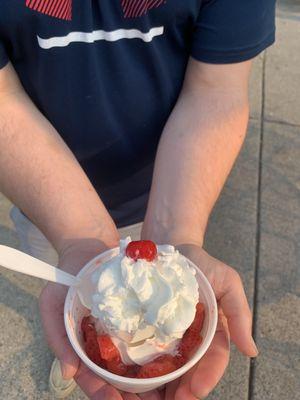 Strawberry pound cake