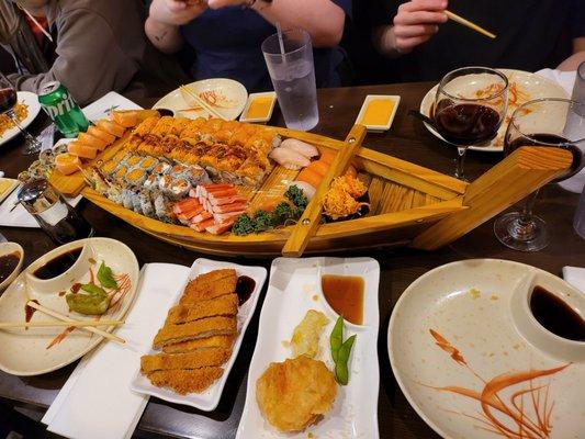 Acye. Katsu, tempura, and many specialty rolls