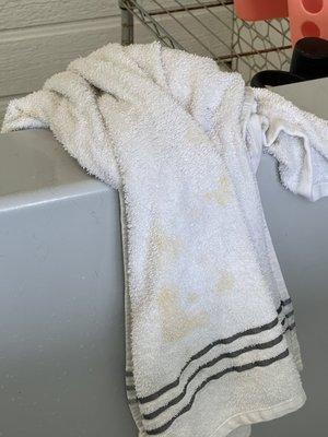 This sums it up. This is the clean drying towel!