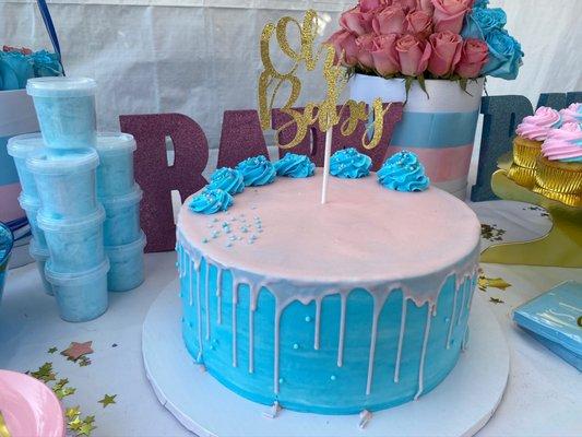 Gender reveal cake