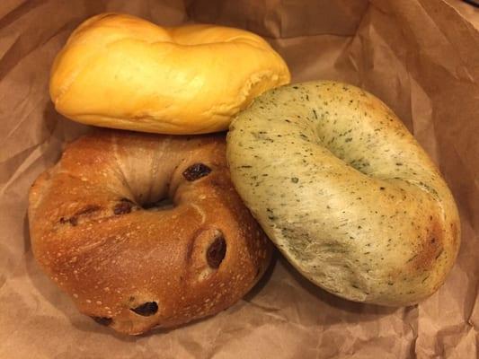 Egg, Spinach and Cinnamon Raisin bagels