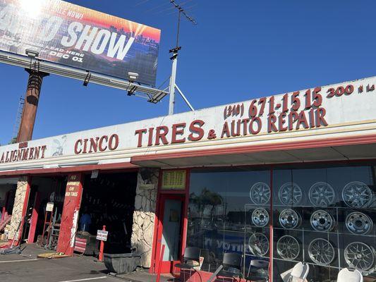 Cinco Tires