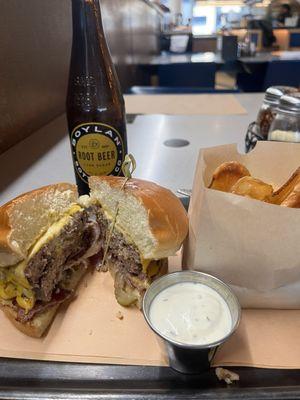 Burger drink and chips side of ranch for the chips. Only the rootbeer was good. Disappointing