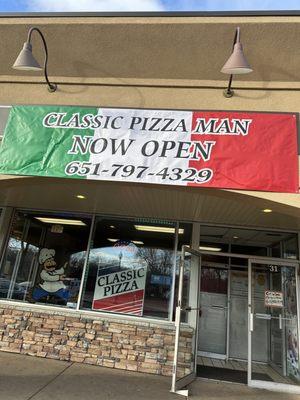 CLASSIC PIZZA MAN IS NOW OPEN 
651-797-4329