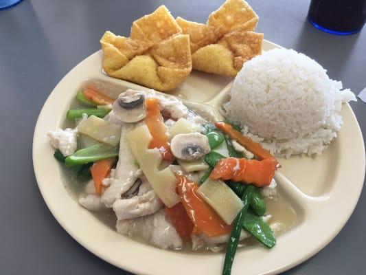 Moo goo gai pan