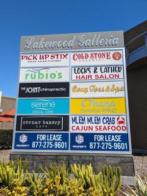 Businesses at Lakewood Galleria