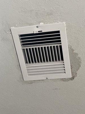 Ceiling damage due to improper functioning AC.