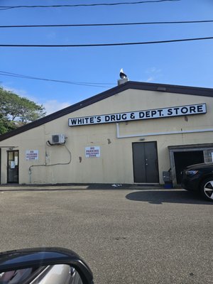 White's Liquor Store