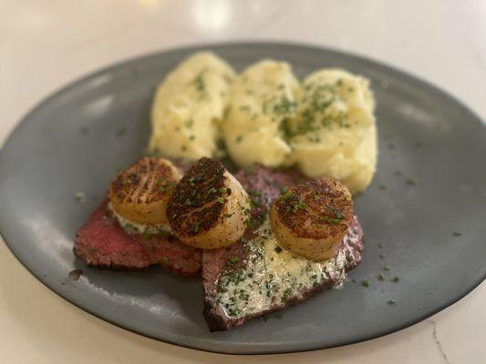 Center Cut Filet Mignon* with Sea Scallops* ***