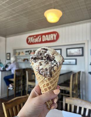 West's Hayward Dairy & Ice Cream Cafe