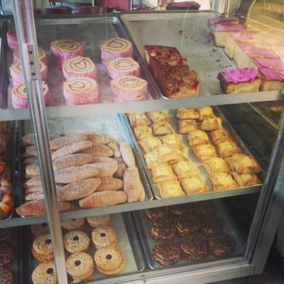 They just brought out a fresh batch of a variety of pan dulce and within minutes they were scooped up.