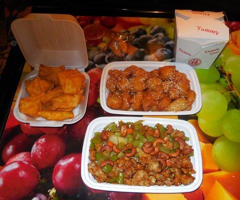 Fried rangoon, honey chicken, and cashew chicken.  They put out really good strip mall Chinese-American food here.