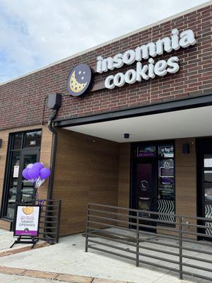 Insomnia Cookies