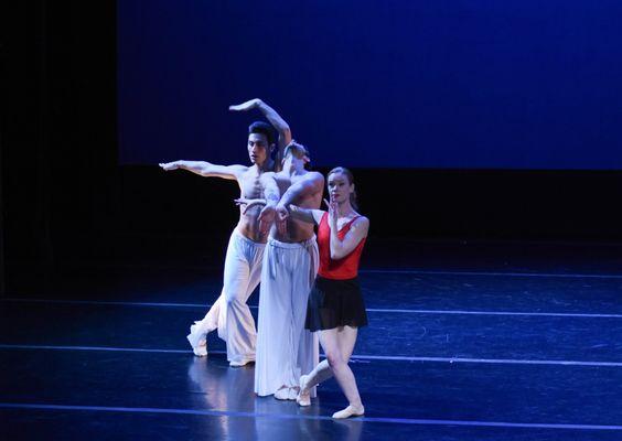 Pam Glauber, Laurance Corbett, Gennaro Della Ragione in O Squared 3rd Movement, choreo: Ruth Lewis Thomas Giroir Photography