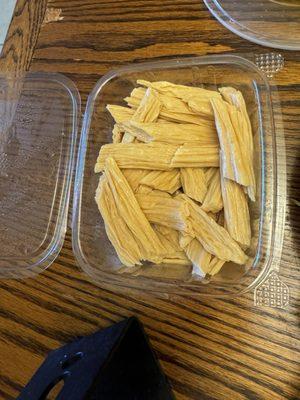 Cold dish "dried bean curd sticks", terribly salty, no other vegetables