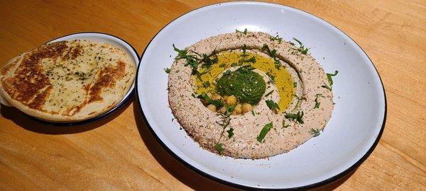 Traditional Hummus & pita bread