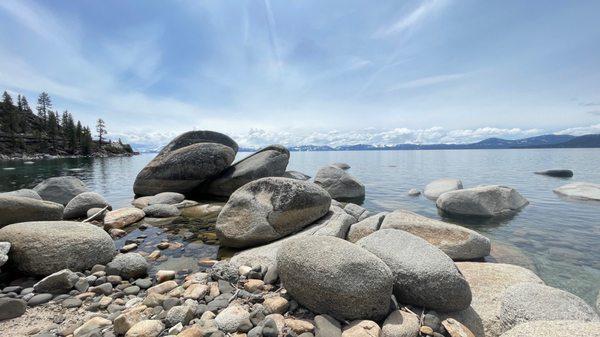 Balancing rock south