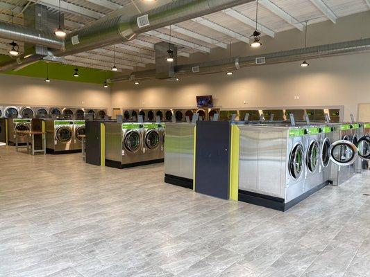 1101 Spencer Hwy.    Over 50 washers & 50 dryer. 2-XXXL 100 Lb washer (Biggest in Texas).    4-XXL 80 Lb.           6-XL 60 Lb