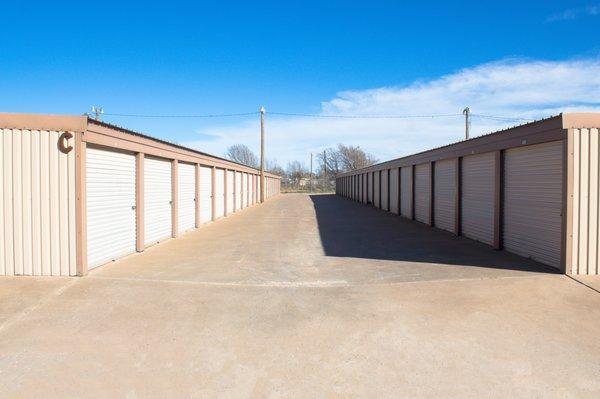 Easy Stop Storage in Lubbock, TX offers plenty of wide open space for easy drive-up access in and out of your unit!