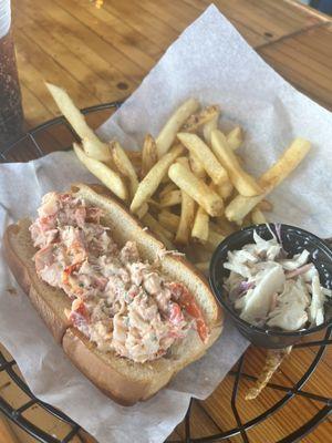 Cold lobster roll