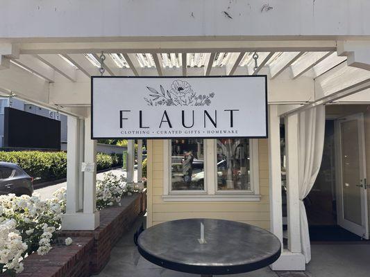 Flaunt Boutique