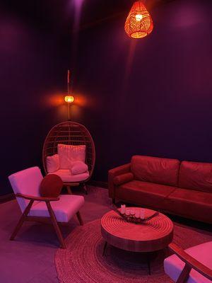 |Relaxation Lounge | Unwind in this calming space before or after your treatment here at Awaken Wellness and Recovery in Granada Hills