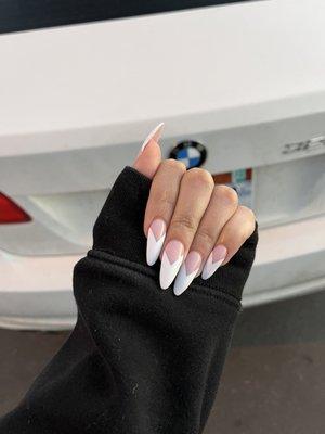 Almond shaped french tip with a twist