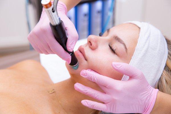 Our non-invasive, personalized treatment tackles your unique skin concerns, leaving you looking and feeling radiant.