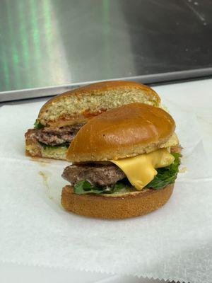 Cheese Burger with Fries