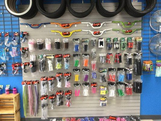 Large selection of water cages and grips